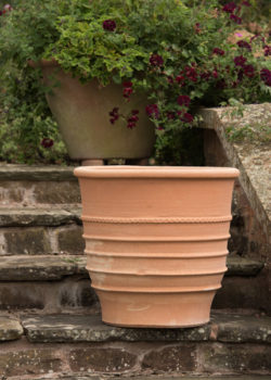 Exara Terracotta Pot small